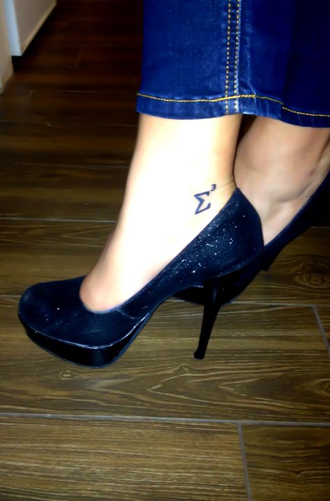 Tri Sigma Sorority Sigma Tattoo, Sorority Tattoo, Aa Tattoos, Ivy Tattoo, Sky Tattoos, Tri Sigma, Tri Delta, Alpha Gamma Delta, Sorority Girl