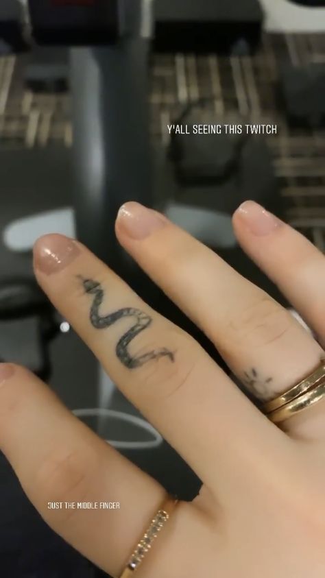 Snake Finger Tattoo, Tattoo Dove, Middle Finger Tattoos, Finger Tattoo For Women, Snake Tattoo, Dove Cameron, Finger Tattoos, Tattoos For Women, Tattoo Quotes