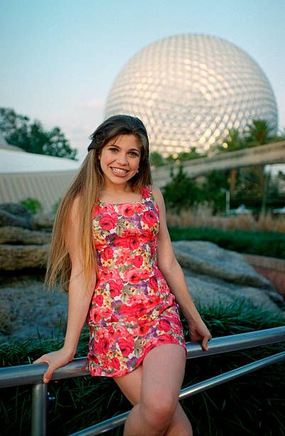 Danielle Fishel 90s Hair, Topanga Outfits, Lawrence Photos, Danielle Fishel, Curls For Long Hair, Outfit 90s, Boy Meets World, Girl Meets World, Boy Meets