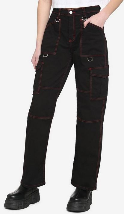 Hot Topic Red Stitch Cargo Carpenter Pants (I would actually get these baggier) Grunge Outfits Red And Black, Hot Topic Pants, Cargo Pants Outfit Aesthetic, Hot Topic Outfits, Cargo Pants Outfit, Black Cargo Pants, The Big Lebowski, Carpenter Pants, Black Cargo