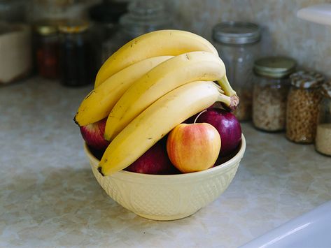 Should You Eat a Banana Before Your Workout? Cinnamon Roll French, Potassium Rich Foods, Cinnamon Roll French Toast, Preworkout Snack, Face Fat, Functional Food, Workout Snacks, Snack Options, Diet Ideas