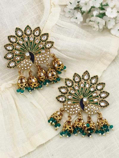 Jhumka Earrings Collection, Peacock Jewelry, Indian Bridal Jewelry Sets, Pretty Jewelry Necklaces, Fancy Jewellery Designs, Golden Green, Antique Bridal Jewelry, Antique Jewelry Indian, Indian Jewellery Design Earrings