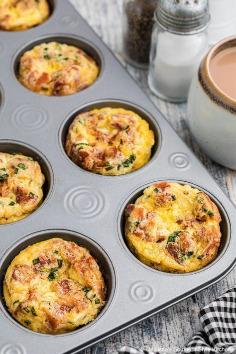 These Breakfast Egg Muffins are made in a cupcake pan for individual serving size portions making them ideal for busy mornings on the go #breakfastmuffins #eggmuffins #eggs #easyeggrecipes #muffins #muffinrecipes #lowcarb #ketomuffins Egg Casserole Muffins, Cupcake Pan Recipes, Muffin Pan Eggs, Healthy Egg Muffins, Muffin Pan Recipes, Egg Muffins Healthy, Bacon Egg Muffins, Egg Muffin Cups, Breakfast Egg Muffins