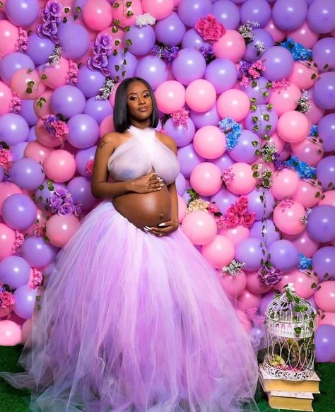 Pregnet Dress, Purple Maternity Dress Photoshoot, Birthday Maternity Photoshoot, Maternity Dress Photoshoot, Purple Maternity Dress, Mommy Daughter Photography, Balloon Photography, Maternity Picture Outfits, Tulle Maternity Dress