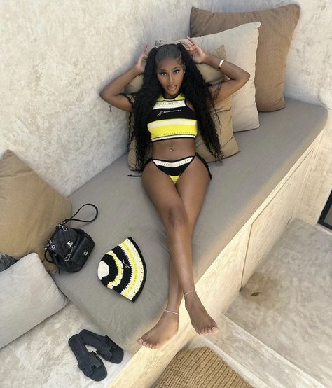 Bucket Hat Swimsuit Outfit Black Women, Black Swimsuit Outfit Black Women, Swimming Suit Black Women, Vacation Bathing Suit Outfits Black Women, Black Women Swim Outfits, Bathing Suit Looks Black Women, Designer Bathing Suits Black Women, Black Girls Swimsuit, Bahamas Outfit Ideas Baddie