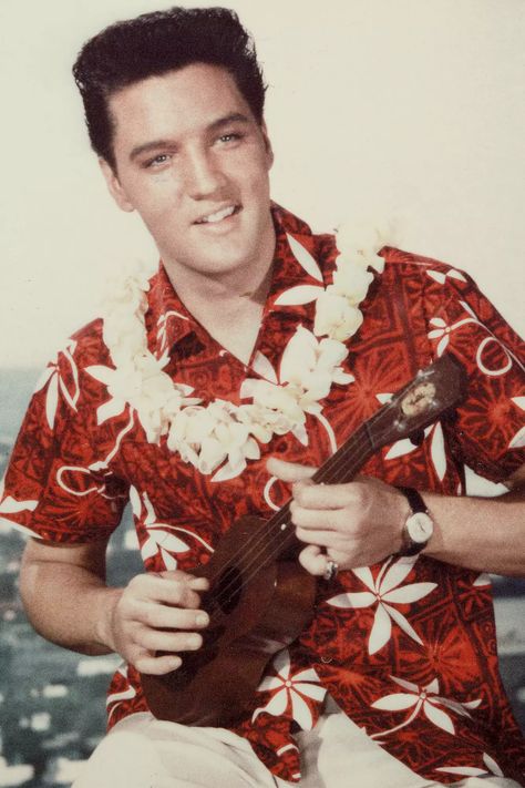 Elvis Presley Hawaii, Elvis Presley Blue Hawaii, Elvis Tattoo, King Creole, Elvis Presley Images, Blue Costumes, Tom Parker, Jailhouse Rock, Hawaii Party