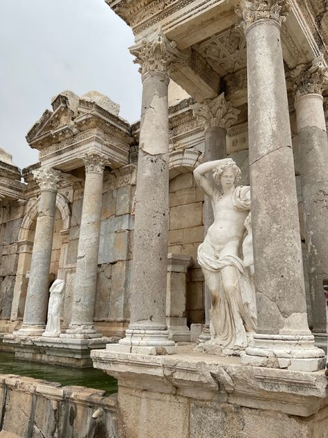 #art #historical #greek #mythology #roman Greek And Roman Aesthetic, Old Roman Aesthetic, Roman Empress Aesthetic, Greek Mythology Architecture, Roman Aesthetic Ancient, Old Greek Aesthetic, Roman Style House, Greek Myth Aesthetic, Ancient Rome Aesthetic