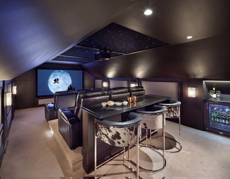 Home theatre Media Room Ideas Theatres, Basement Home Theater, Home Theater Room Design, Theater Rooms, Theater Room Design, Game Place, Golf Simulator, Home Cinema Room, Home Theater Setup