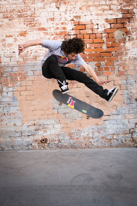 Torey Pudwill is one of my favorite people... Kick Flip, Skateboard Pictures, Skate And Destroy, Skateboard Photography, Longboard Skateboard, 3d Street Art, Skate Art, Wow Art, Skate Park