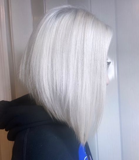 10p Shades Eq, Double Process Blonde, Bleach And Tone, Bleach Blonde Hair, Redken Shades, Redken Shades Eq, Hair Artist, Bleach Blonde, Artistic Hair