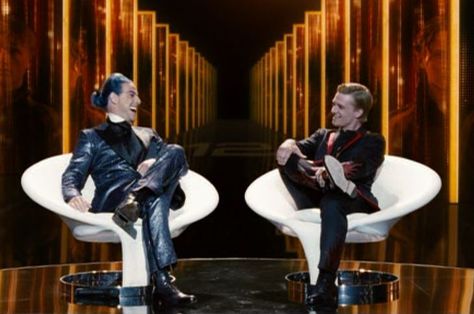 Caesar Flickerman interviews Peeta Mellark Caesar Flickerman, Hunger Games Interview, Hunger Games 2, Peeta Mellark, Tv Set, Movie Sets, The Hunger Games, The Hunger, Game Show