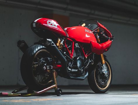 206 Ducati Sport Classic 1000s on Instagram: “My first Sport Classic, and still my favorite Sport Classic.” Ducati Sport 1000 Biposto, Ducati Sport Classic 1000, Ducati 1000, Ducati Classic, Ducati Desmo, Ducati Motor, Bike Concept, Ducati 1199, Ducati Sport Classic