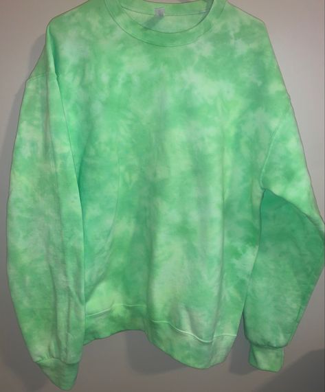 Green Tie Dye, Alien Tie Dye, Green Tie Dye Shirt, Green Tye Dye Shirt, Hand Dyed Tie-dye Long Sleeve Sweatshirt, Diy Tie, Rit Dye, Green Tie, Tie Dye Diy