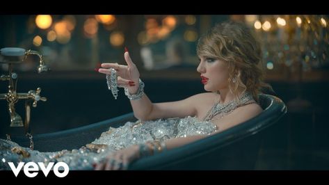 Aug. 27, 2017: Look What You Made Taylor Do Taylor Swift Vma, Do Gif, Taylor Swift Youtube, Taylor Swift Music Videos, America's Next Top Model, Latest Music Videos, Taylor Swift Music, Mtv Videos, The New Wave