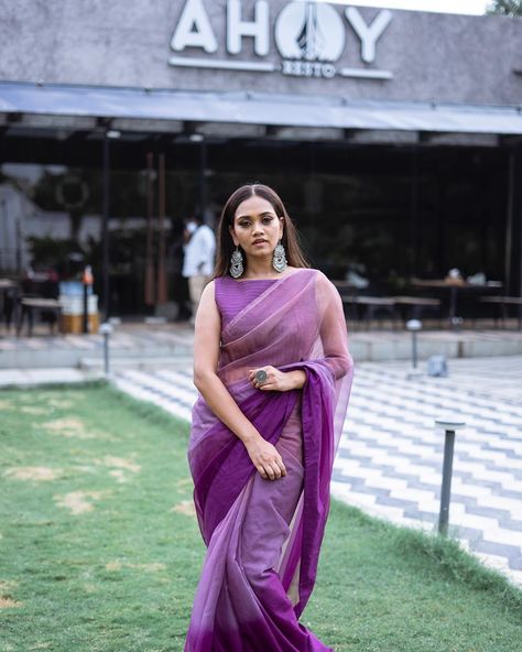 Ombre Organza Saree, Ombre Saree, Saree Organza, Ombre Purple, Pure Georgette Sarees, Saree Trends, Stylish Sarees, Purple Ombre, Organza Saree