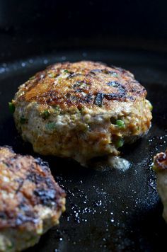 Mexican Turkey Burgers with Cilantro-Lime Pesto. These are the tastiest turkey burgers out there! | hostthetoast.com Mexican Turkey, Pesto Turkey, Turkey Spices, Turkey Patties, Cheese Burgers, The Best Burgers, Turkey Burger Recipes, Best Burgers, Turkey Dishes