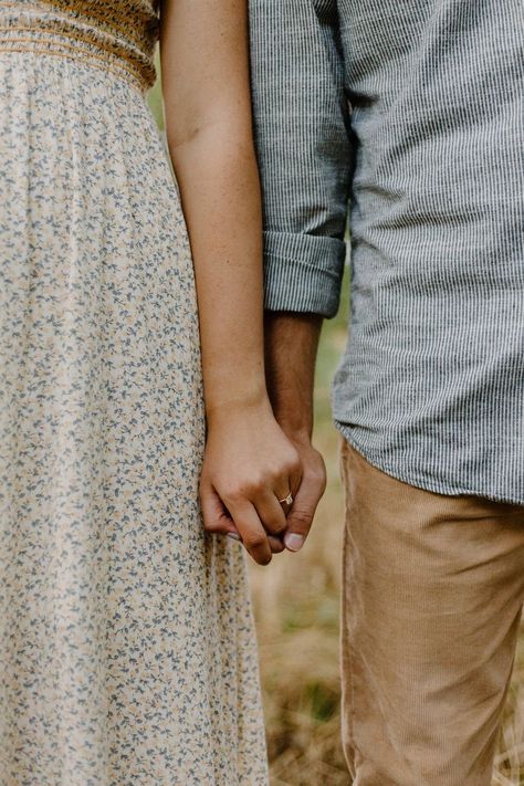 No Touch Couple Poses, Engagement Photos Style, Modest Couple Poses, Engagement Photos Inspiration, Engagement Couple Poses, Wedding Ring Big, Engagement Picture Poses, Engagement Shoot Poses, Simple Engagement Photos