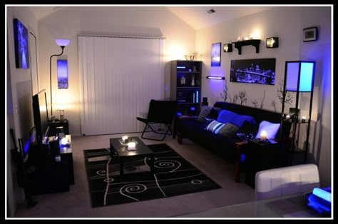 Dope Rooms, Room I Deas, Gaming Set Ups, Room Setup Ideas, Small Game Rooms, Game Setup, Gaming Rooms, Video Game Room Design, Living Room Setup