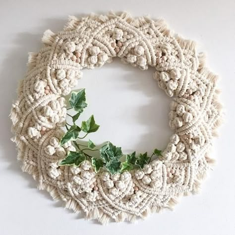 Ecru Circular Macrame Wall Hanging on a Metal Hoop Cozy Boho Home Decor Macrame Wreath ------------------------------------------------ Dimensions in inches: 21.65 x 21.65 inches ------------------------------------------------ This custom creation handmade macrame item is crafted with 5 mm ecru Circular Macrame, Cozy Boho Home, Diy Macrame Wall Hanging, Christmas Macrame, Art Macramé, Macrame Feathers, Boho Macrame Wall Hanging, Macrame Mirror, Macrame Mandala