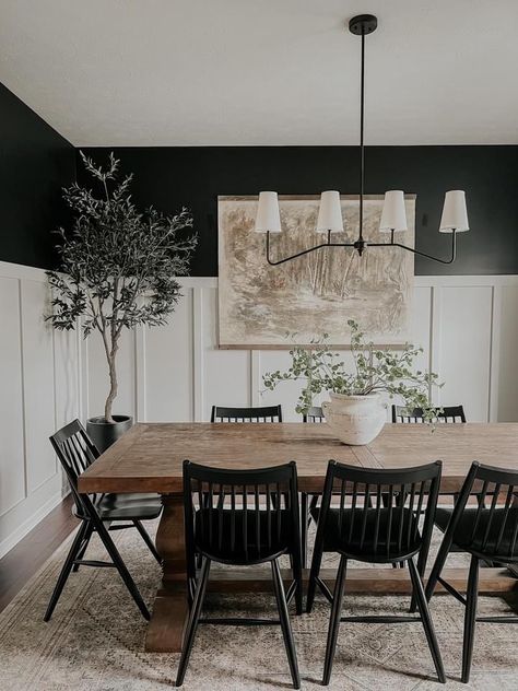 Transitional Dining Room Decor, Oasis Decor, Farmhouse Dining Rooms Decor, Modern Farmhouse Dining Room, Black Chairs, Transitional Dining Room, House Dining Room, Modern Farmhouse Dining, Dining Room Remodel