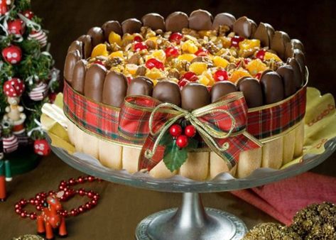 ideias de doces para vender no natal Brazilian Desserts, New Year's Cake, Cakes And More, Christmas Cake, Mini Cakes, Cake Art, Christmas Desserts, Caramel Apples, Amazing Cakes