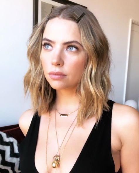 Ashley Benson Ashley Benson Short Hair, Ashley Benson Hair, Chanel Beauty, Ashley Benson, Shoulder Length Hair Cuts, Female Celebrities, 2024 Fashion, Shoulder Length Hair, Length Hair