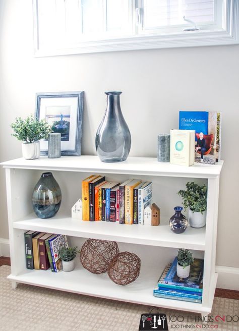 How to build a DIY low bookcase Low Bookshelf, Low Bookshelves, Bookcase Diy, Low Bookcase, Small Bookshelf, Small Bookcase, Bookcase Styling, Wood Crafting Tools, Bookshelf Storage