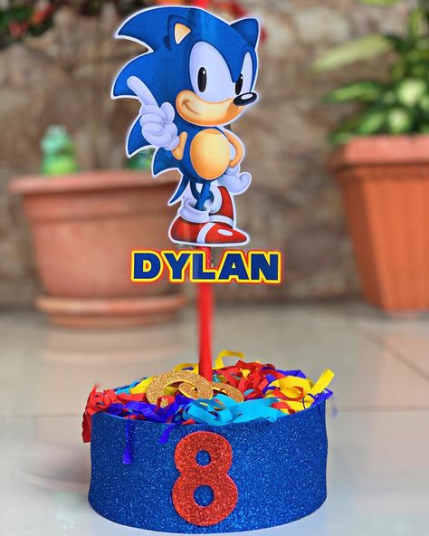 Sonic Bday Party Ideas, Sonic Centerpieces Birthday Parties, Diy Party Games, Sonic Cake, Sonic Birthday Parties, Hedgehog Birthday, Sonic Party, Sonic Birthday, Candy Cakes