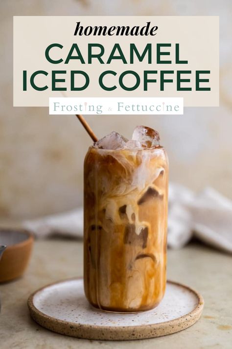 Diy Iced Coffee, Cold Coffee Drinks Recipes, Caramel Iced Coffee Recipe, Flavored Coffee Recipes, Caramel Iced Coffee, Homemade Coffee Drinks, Coffee Recipe Healthy, Homemade Iced Coffee, Cold Brew Coffee Recipe