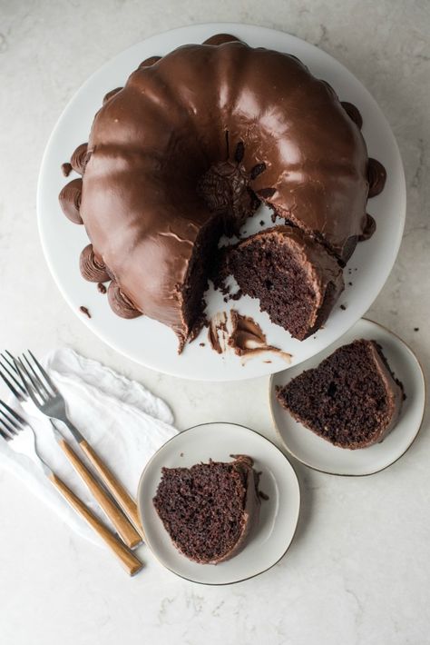 High Altitude Chocolate Bundt Cake | www.mountainmamacooks.com High Altitude Cake Recipe, Bundt Cake Recipes, Easy Bundt Cake, High Altitude Baking, Chocolate Bundt, Colorado Living, Chocolate Bundt Cake, Warm Cake, Salty Cake