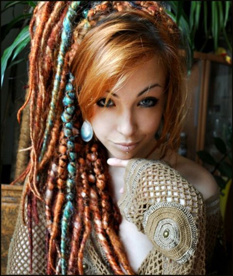 Decorated dreads! Dreads Girl, Beautiful Dreadlocks, Dreads Styles, Synthetic Dreads, Dread Hairstyles, Dreadlock Hairstyles, Afro Punk, Hair Dos, Gorgeous Hair