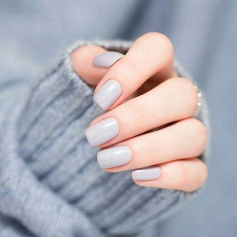 Here's my full guide to neutral nails including 25+ neutral nail colors! Neutral nails work for any season, but I've also broken down neutral nail colors by the time of year you're most likely to find them #neutralnails #neutralnailcolors Nailart Tutorial, Short Coffin Nails Designs, Art Design Inspiration, Pastel Gray, Neutral Nail Color, Short Coffin Nails, Super Nails, Nails Polish, Neutral Nails