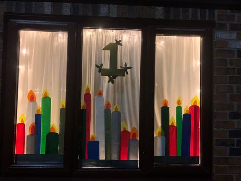 Candle Window Display, Christmas Window Advent Calendar, Window Advent Calendar, Window Advent Calendar Ideas, Advent Window Display Ideas, Christmas Advent Window Display, Advent Windows Ideas, Advent Window Display, Advent Window Ideas