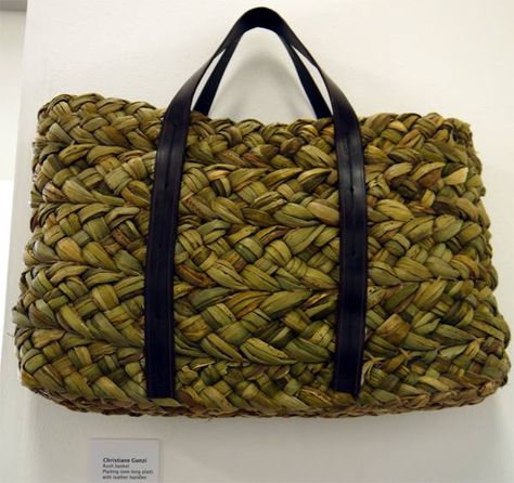 Plaited Rush Basket by Christiane Gunzi Rush Weaving, Rush Baskets, Flax Weaving, Big Basket, Willow Weaving, Rattan Bag, Handmade Baskets, Water Hyacinth, Rope Basket