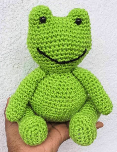 30 Free Crochet Frog Patterns (Amigurumi Pattern) Crochet Frog Pattern, Frog Crochet Pattern, Crochet Lovey Free Pattern, Amigurumi Frog, Crochet Giraffe Pattern, Frog Crochet, Frog Pattern, Hello Kitty Crochet, Crochet Lovey