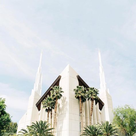 Las Vegas Nevada PC: @brittneygurrtemples #ldsconf #lasvegastemple #ldsconf #ldstemple #ldschurch #ldstemples #ldstempleaday #prayforvegas Las Vegas Temple, Mount Timpanogos Temple, Mormon Temples, Temple Pictures, Mormon Temple, Lds Temple, Lds Temples, Salt Lake City Utah, Photo Printer