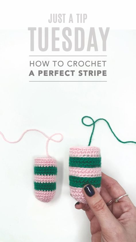 theknottyboss on Instagram: Welcome to the second installment of #JustATipTuesdy. Today, we’re talking stripes… more specifically, how to get a perfectly crisp line… Amigurumi Tips, Crochet In The Round, Change Colors In Crochet, Easy Crochet Patterns Free, Crochet Tips, Crochet Blocks, Crochet Round, Straight Line, Easy Crochet Patterns