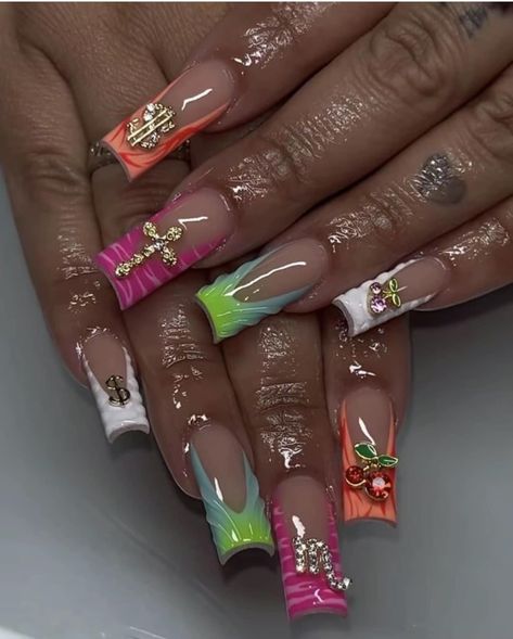 Bright Baddie Nails, Nails For Miami Trip, Extra Acrylic Nails, Tip Design Nails, Vacation Nails Black Women, Design French Tip, Regular Nails, Fye Nails, Crocodile Design