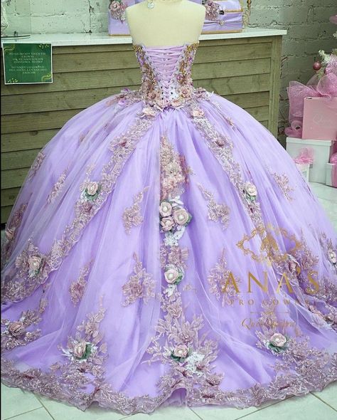 Quinceanera Dresses Lavender, Purple Quince Dress, Gold Quince Dress, Purple Quinceanera Theme, Tangled Dress, Lavender Quinceanera Dresses, Lavender Quinceanera, Xv Dresses, Purple Quinceanera Dresses