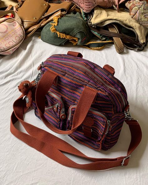 KIPLING BAG ( My fav🦧) 3000 da ❌تباع❌ Kipling Bags Outfit Style, Kipling School Bags, Kipling Shoulder Bag, Mr Kipling, Kipling Crossbody Bag Kipling Usa, Kipling Bags, Disco Ball, Outfit Inspirations, Backpacks