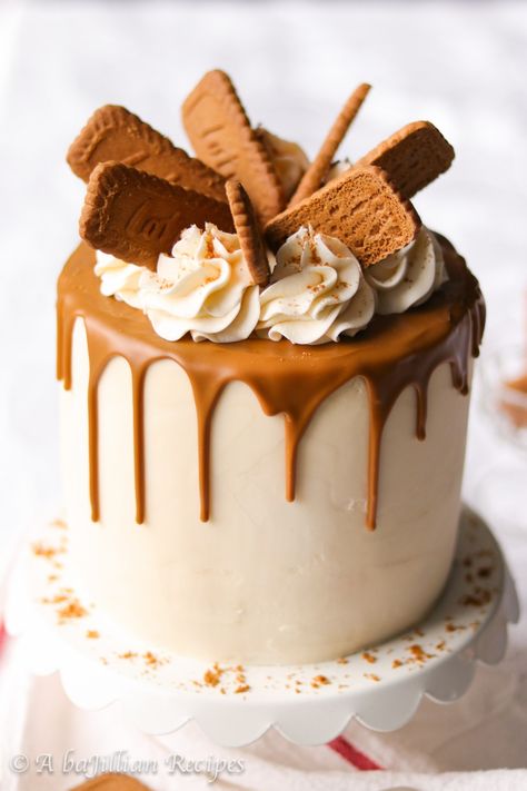 Biscoff Cake - A baJillian Recipes Lotus Cake, Biscoff Cake, Plain Cookies, Biscoff Cookie Butter, Nutella Cake, Gourmet Cakes, Dessert Smoothie, Biscoff Cookies, Elegant Birthday Cakes