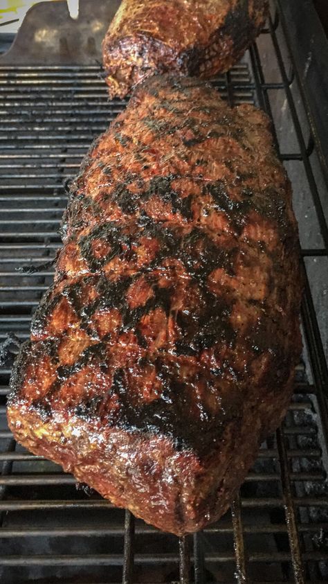 Beef Roast On The Grill, Grilled Beef Roast Recipes, Grilled Pot Roast, Roast Beef Bbq Recipes, Beef Roast Grilling Recipes, Roast Beef On The Bbq, Thanksgiving On The Grill, Smoked Roast Beef Recipes, Beef Bbq Recipes