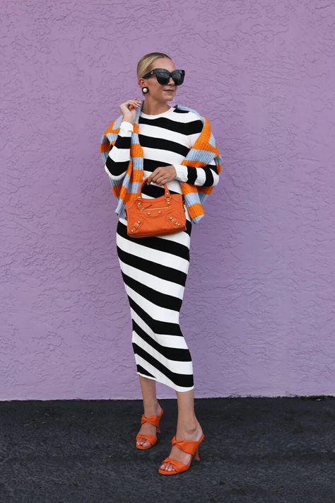 stripe dress Monochrome Dress Outfit Black And White, Style Striped Dress, Striped Dress Black And White, Striped Dress Outfits, Black White Stripes Outfit, Blair Eadie Style, White And Black Dress Outfit, Black And White Striped Dress Outfit, Black And White Stripes Outfit