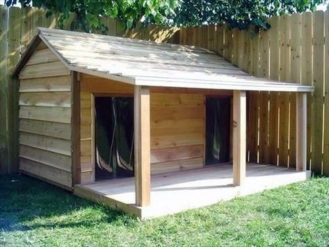 Dog House Diy Outdoor, Double Dog House, Dog House With Porch, Build A Dog House, Dogs Diy Projects, Diy Dog Kennel, Large Dog House, Outdoor Dog House, Dog House Plans