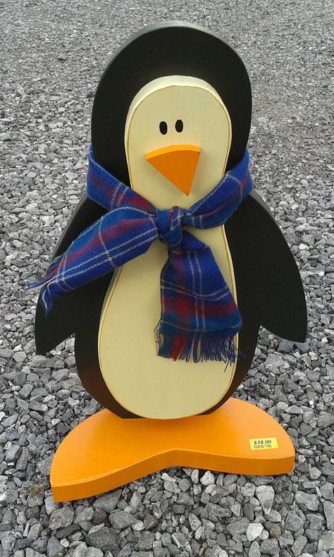 Penguin Wood Crafts, Winter Sports Crafts, Wood Penguin, Barnwood Crafts, Diy Seasonal Decor, Penguins Christmas, Winter Wood Crafts, Wood Christmas Decorations, Penguin Crafts