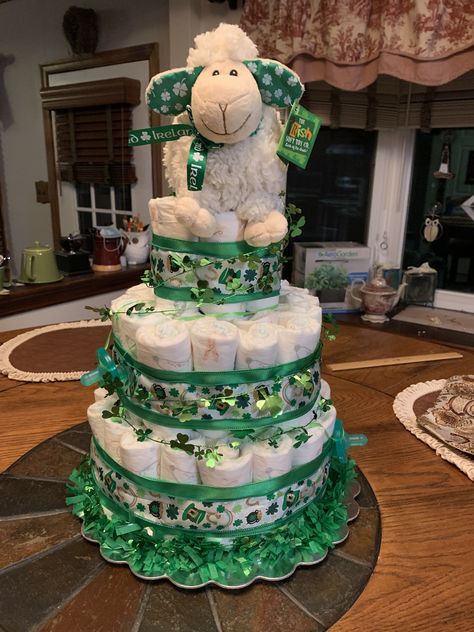 Irish Themed Baby Shower Ideas, St Pattys Baby Shower Theme, Shamrock Baby Shower Ideas, March Baby Shower, St Patricks Baby, Baby Shower Gifts For Guests, Irish Theme, March Baby, Irish Baby