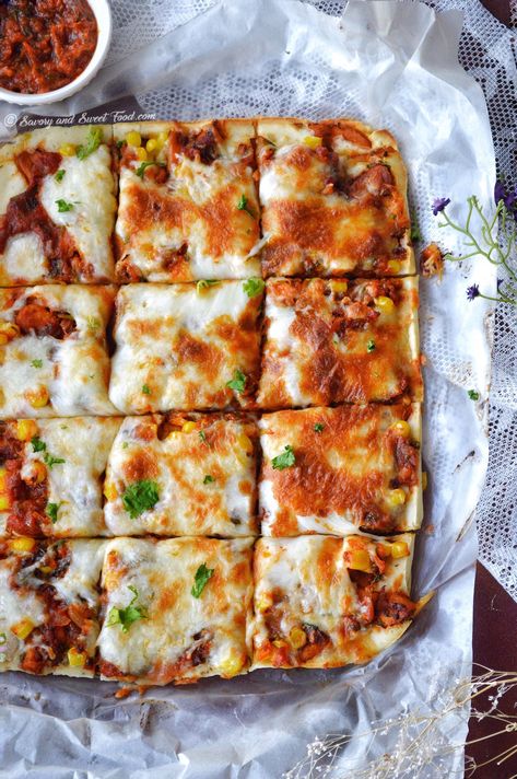 Crazy Crust Pizza, Italian Pizza Recipe, Italian Spices, Pizza Crust Recipe, Bao Buns, Veggie Pizza, Crust Pizza, Pizza Recipes Homemade, Chicken Pizza