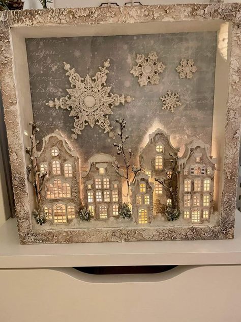 Shadowbox Christmas Ideas, Christmas Diorama Ideas Winter Scenes, Christmas Diorama Ideas, Christmas Dioramas, Unique Shadow Boxes, Christmas Diorama, Vintage Christmas Crafts, Christmas Shadow Boxes, Christmas Vignettes