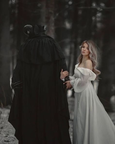 Kerri Maniscalco, Fairytale Photoshoot, Fantasy Couples, Magic Aesthetic, Halloween Photoshoot, Dark Art Illustrations, Christmas Photoshoot, Beautiful Dark Art, Halloween Photos