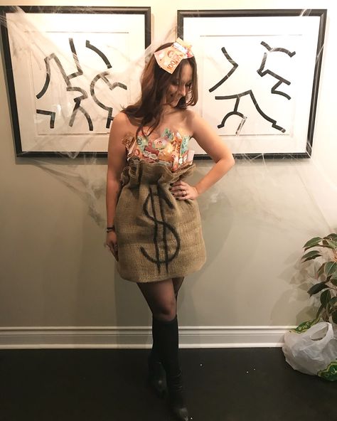 #halloween #costume #DIY #canada #fun #party #money #carbiB #toronto #holiday #2018 Money Costume Women, Bag Of Money Costume, Money Bag Costume, Homecoming Costumes, Money Costume, Robber Halloween Costume, Anything But Clothes, Bag Of Money, Money Dress